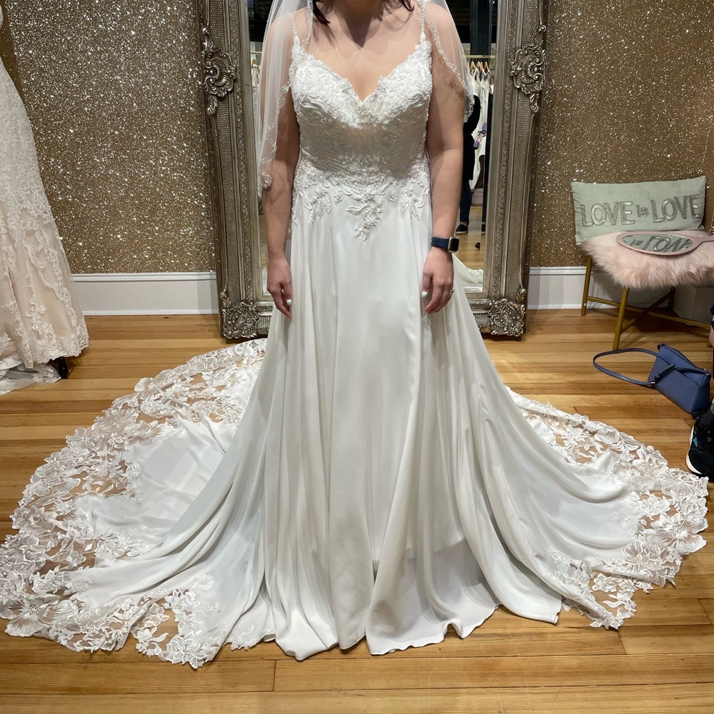 Allure Bridals Wedding Dress 9807L